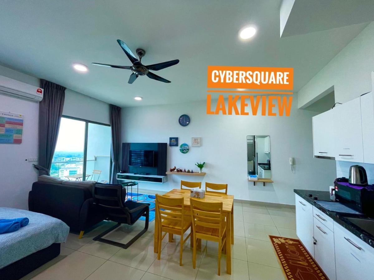 Cybersquare Lakeview With Netflix And Disney Hotstar Cyberjaya Exteriör bild
